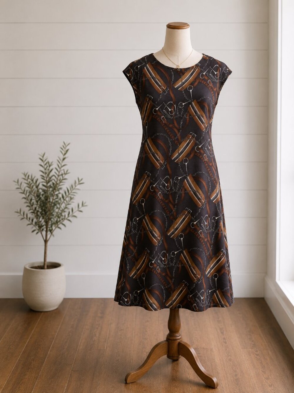 Lauren Ralph Lauren Silk Blend Equestrian Print Dress Size M Horsebit Brown Midi